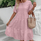 👗 50% ОТСТЪПКА СЕГА! 💖 Дамска плътна рокля с кръгло деколте и флорални изрези – Флорални детайли, дишаща и перфектна за шикозен летен вид 🌸